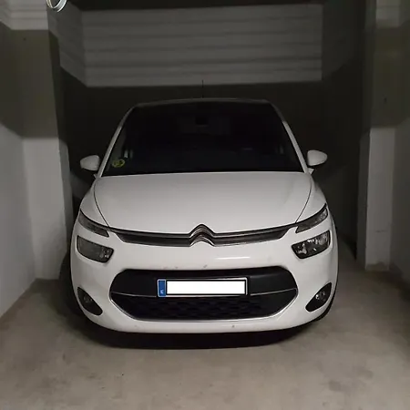 Apartamento Con Parking A 200M Del Mar Apartment *